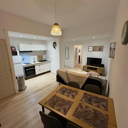 Comme A La Maison * Καρκασόν