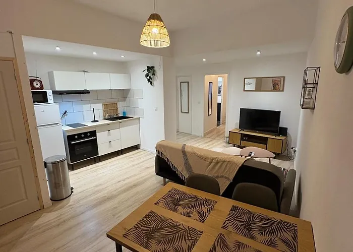 Comme A La Maison * Καρκασόν